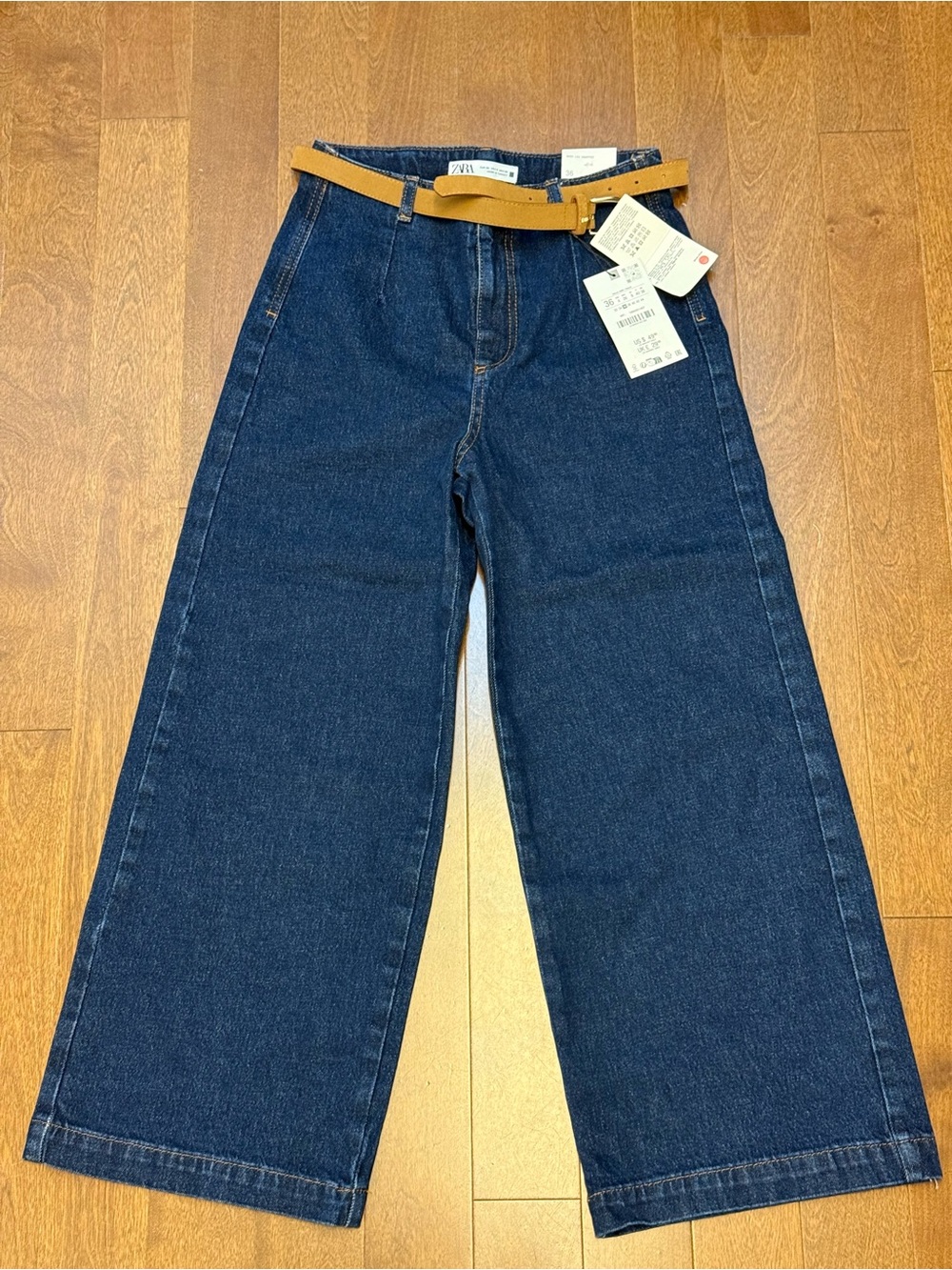 Zara Wide Leg Cropped Dark Blue Women's Jeans with Tan Belt